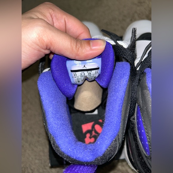 Air Jordan 8 Retro Three-peat size 4 (big boy) - Picture 2 of 2